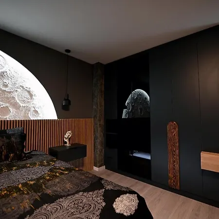 Apartment Clover - Moonlight