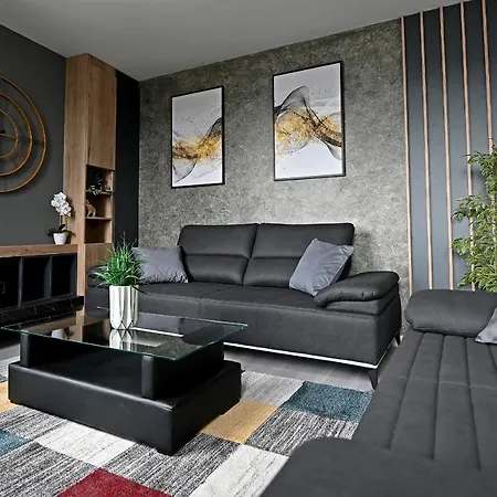 Apartment Clover - Moonlight