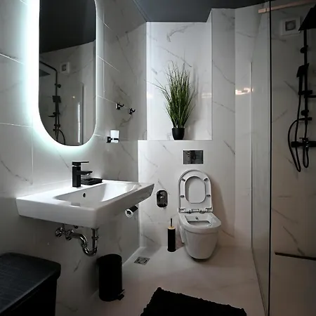 Daire Clover - Moonlight *