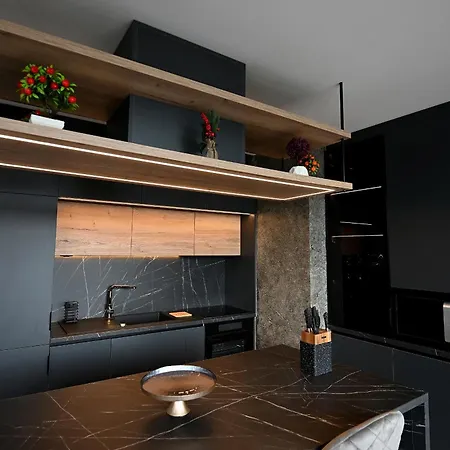 Apartment Clover - Moonlight