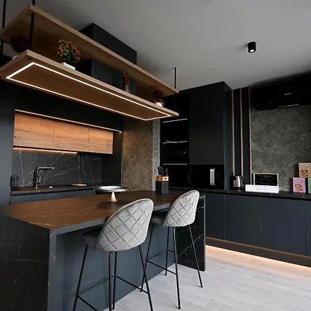 Clover - Moonlight Sarajevo