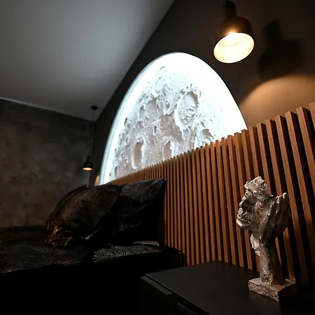 Daire Clover - Moonlight *