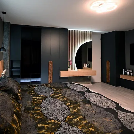 Apartment Clover - Moonlight